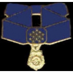 MEDAL OF HONOR PIN MINI MEDAL OF HONOR ARMY VERSION PIN